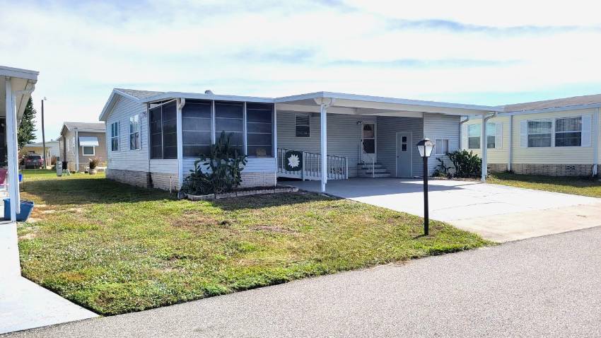 Lake Wales, FL Mobile Home for Sale located at 2222 Wren Place Tower Lakes